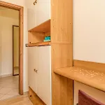 Apartment 1 Bedroom Lovely In
