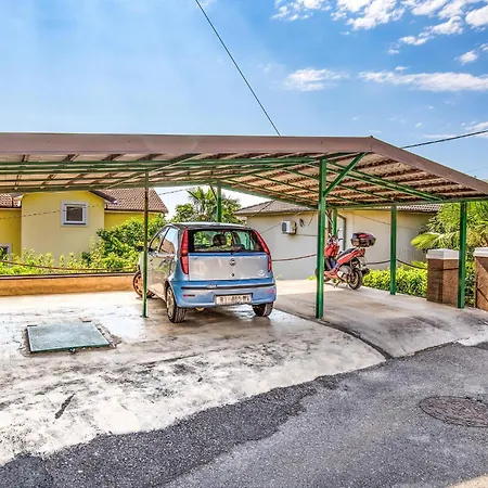 1 Bedroom Lovely In