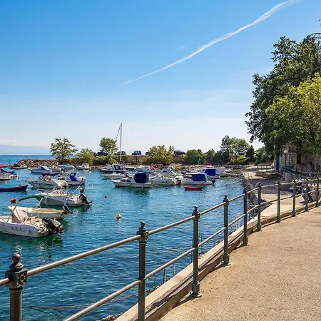1 Bedroom Lovely In Opatija