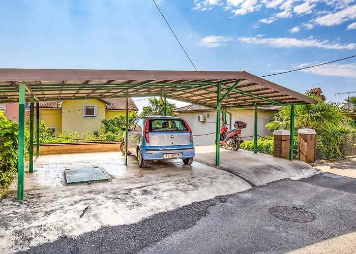 1 Bedroom Lovely In
