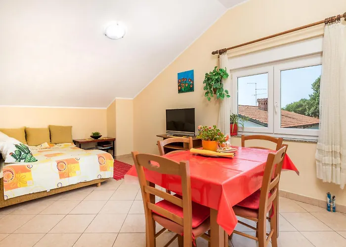 1 Bedroom Lovely In